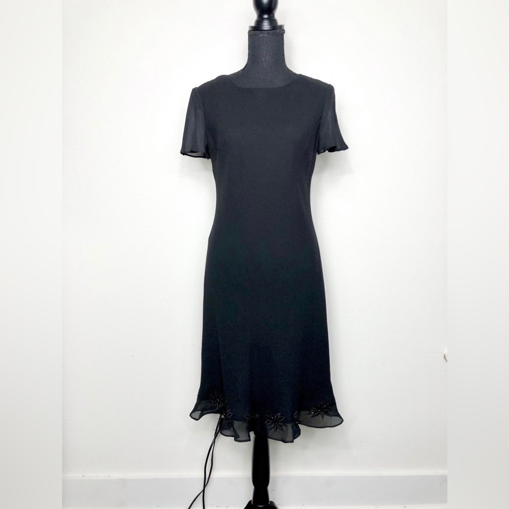 Donna Morgan Petites Black Short Sleeve Cocktail Dress with Floral Embroidery